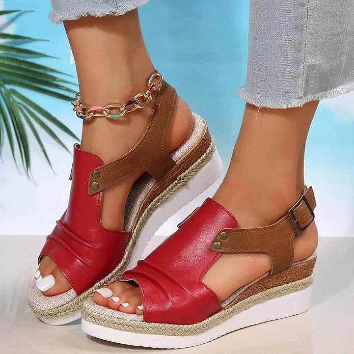 Sandalias de plataforma en piel vegana – Diseño cruzado con hebilla ajustable