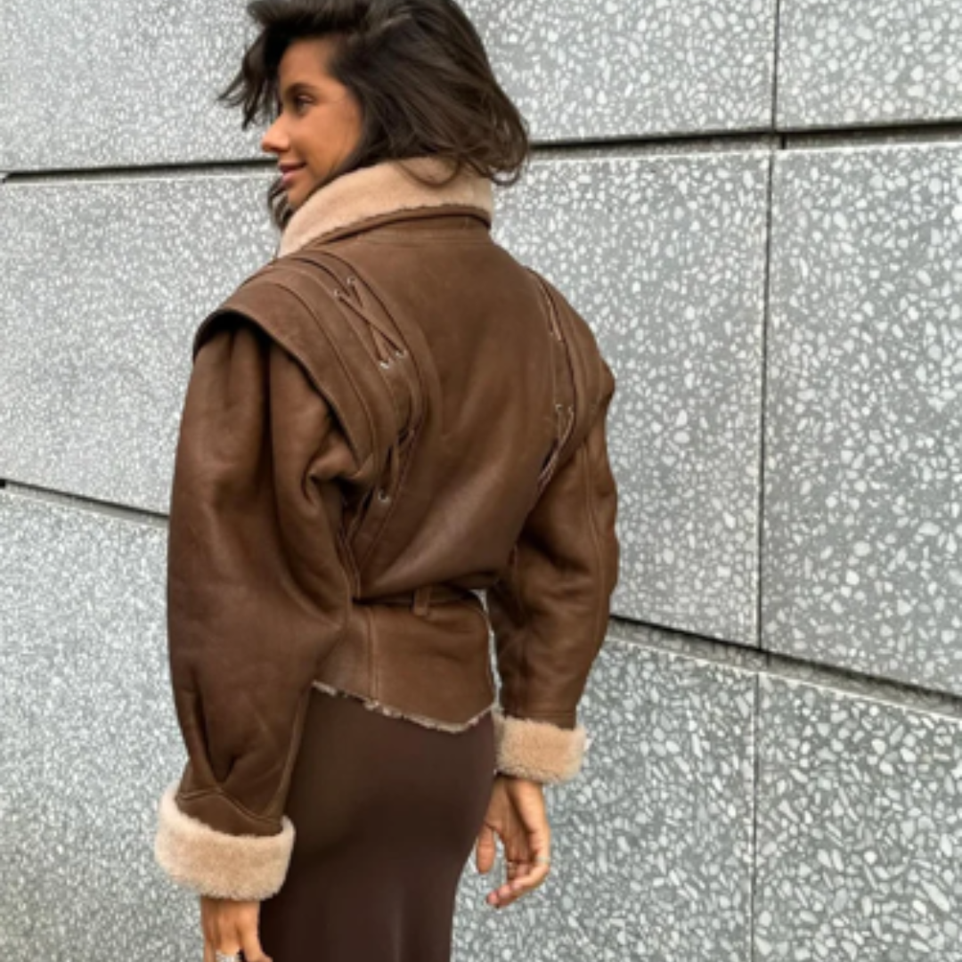 Chaqueta efecto piel con forro borreguito – Estilo y confort premium