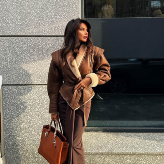 Chaqueta efecto piel con forro borreguito – Estilo y confort premium