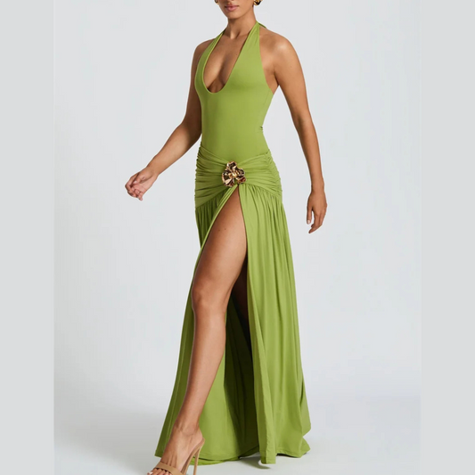 Conjunto de body halter y falda larga con detalle dorado