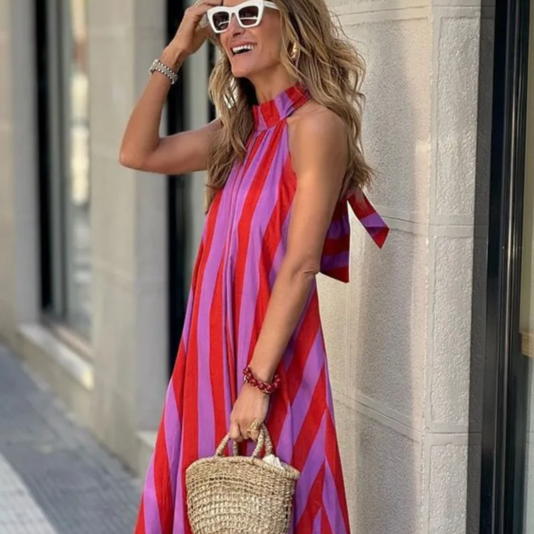 Vestido Maxi Rayas Abiertas – Estilo Veraniego con Espalda Descubierta