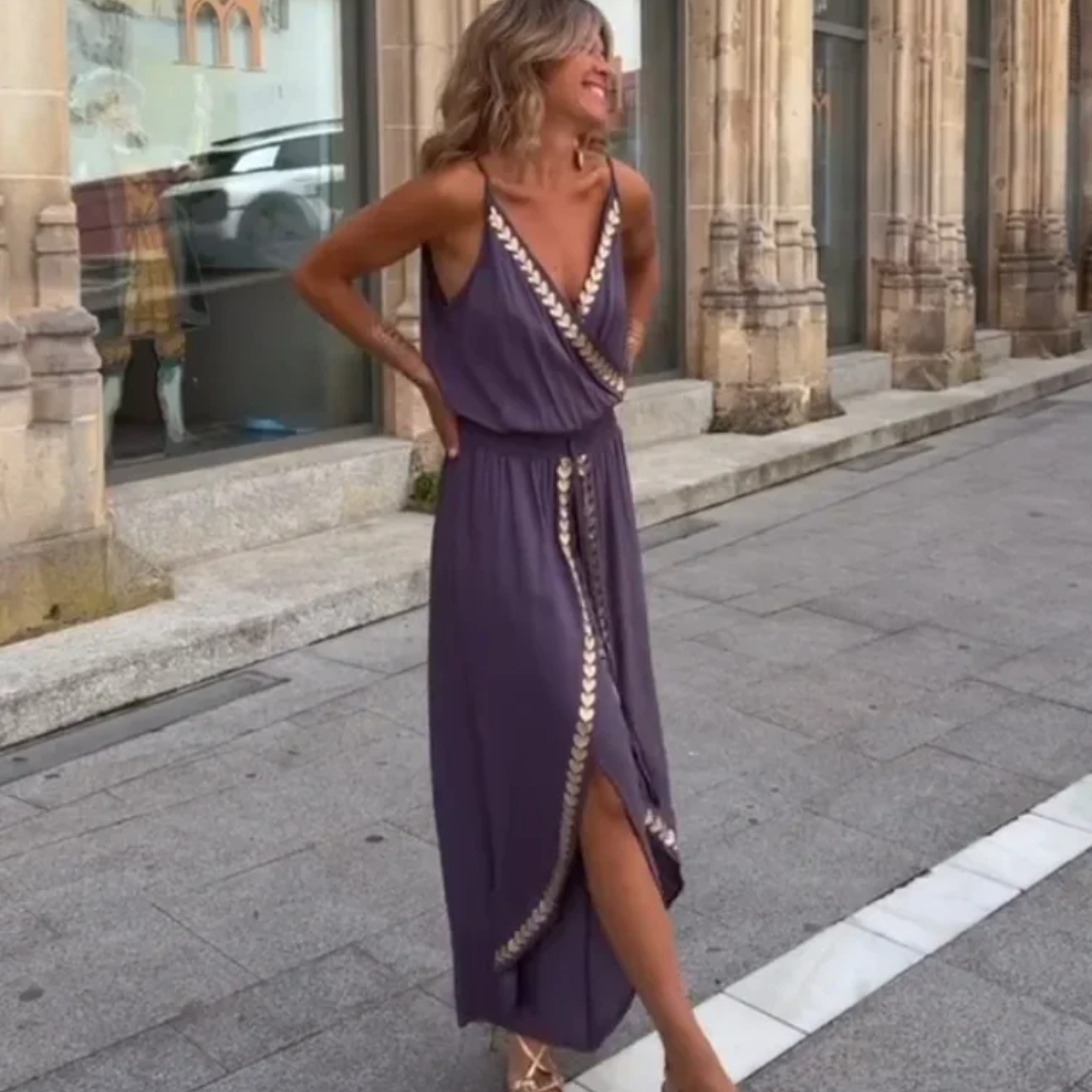 Mono Selene – Elegancia Fluida con Detalle Dorado