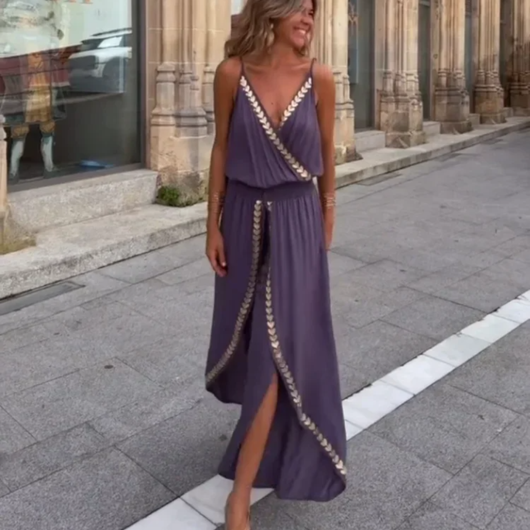 Mono Selene – Elegancia Fluida con Detalle Dorado