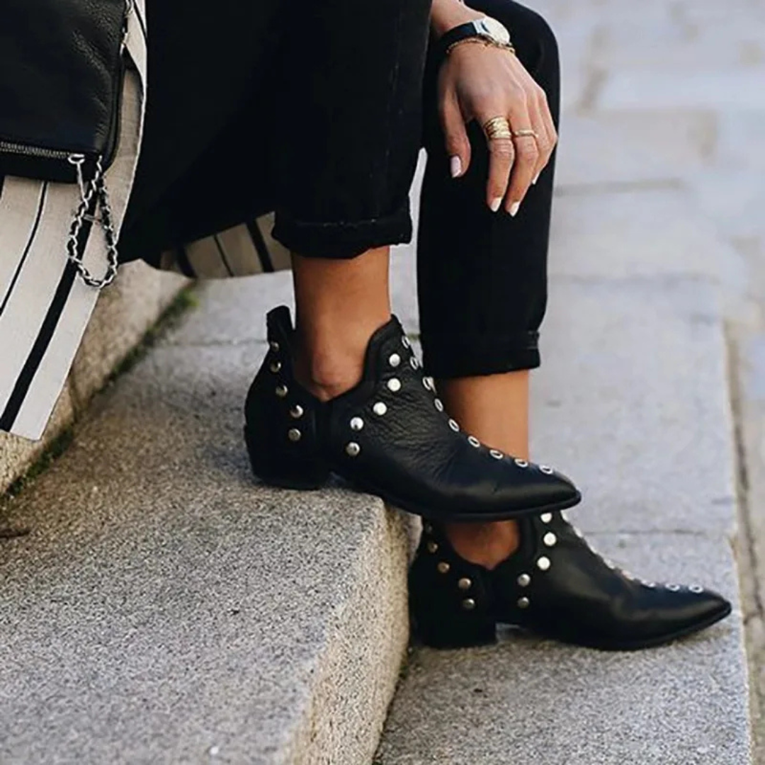 Botines de Serraje/Piel Mujer – Estilo Boho Chic con Tachuelas | Cómodos y Versátiles
