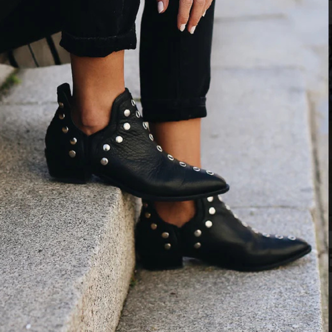 Botines de Serraje/Piel Mujer – Estilo Boho Chic con Tachuelas | Cómodos y Versátiles