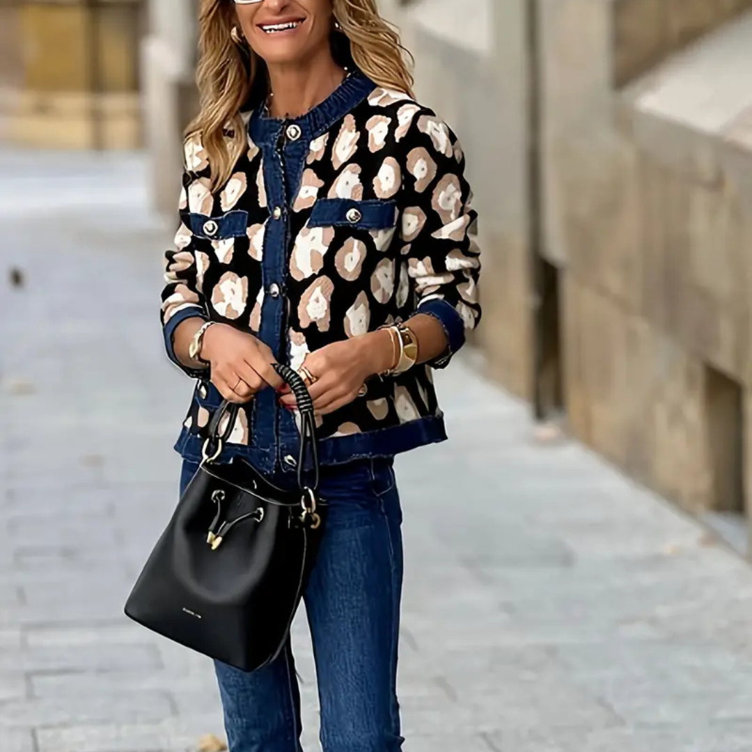 Chaqueta Bomber Estilo Animal Print con Detalles Denim