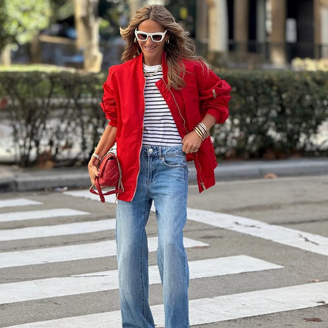 Bomber Oversize Roja – Estilo Urbano y Toque Chic