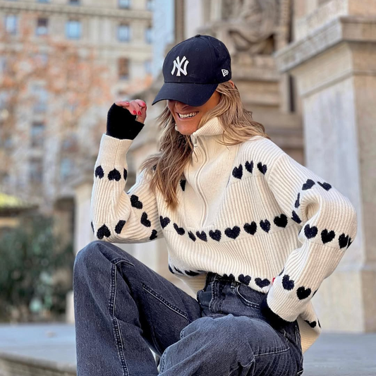 🖤 Jersey Corazones Knit – Blanco & Negro