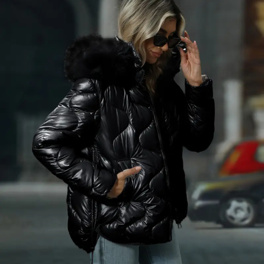 Abrigo Acolchado Premium con Capucha y Detalles de Pelo Técnico – Calidez y Estilo Invierno