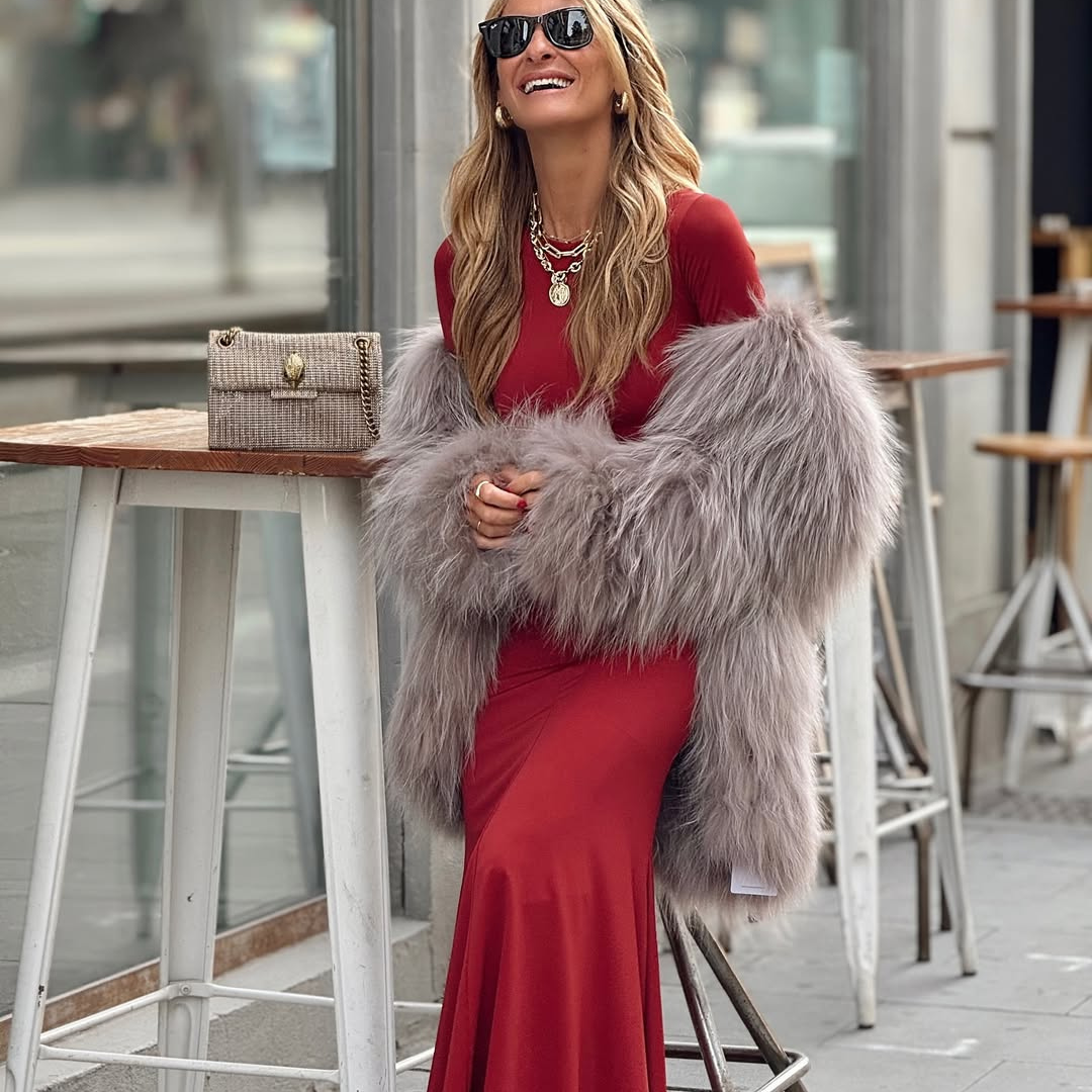 Abrigo Midi Pelo Vegano – Elegancia y Calidez Inigualable