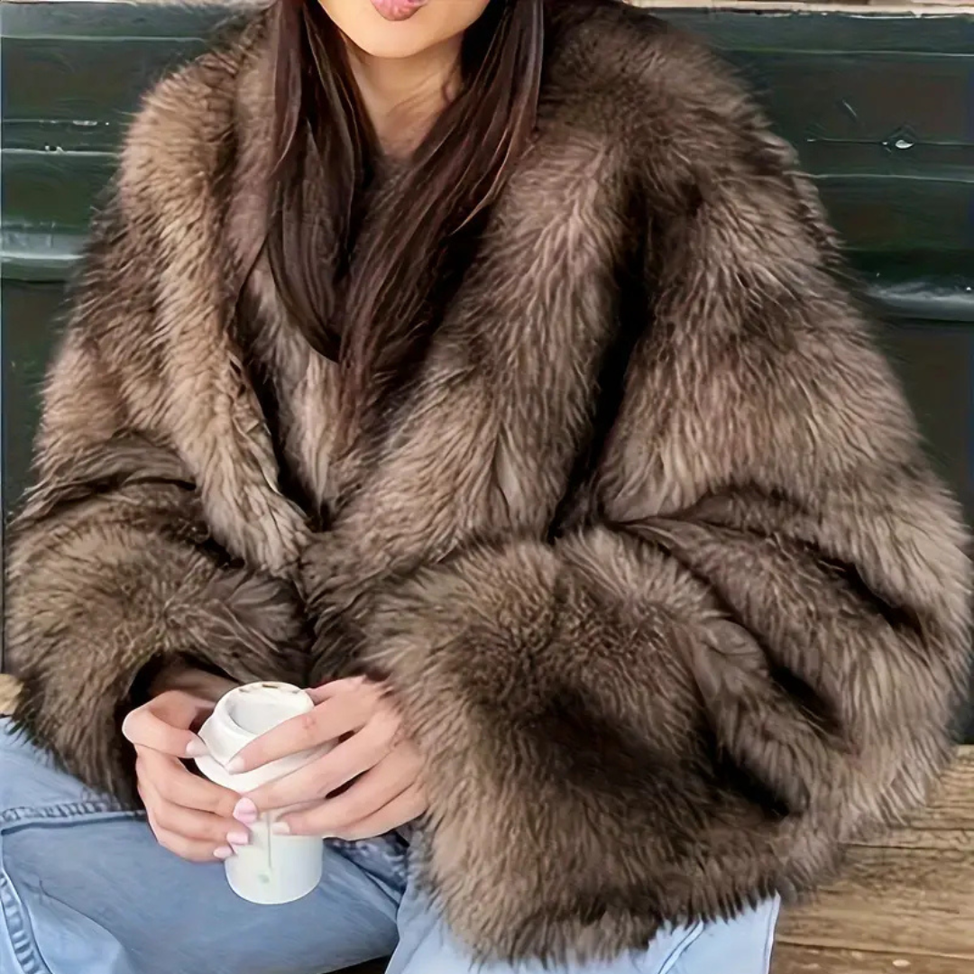 Abrigo Pelo Taupe Mujer – Chaqueta Efecto Zorro Elegante | Calidez y Sofisticación Urbana