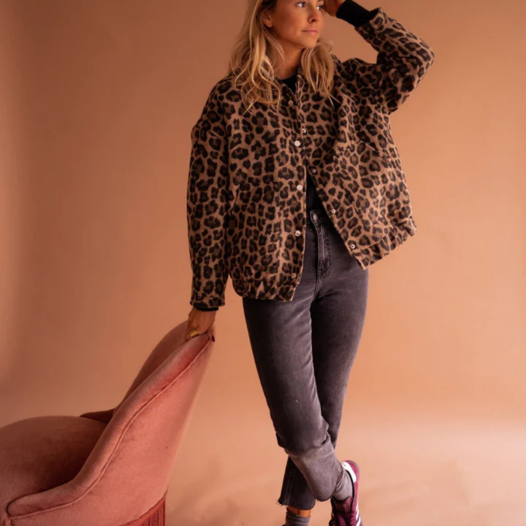 Chaqueta Luna – Animal Print con Estilo Propio