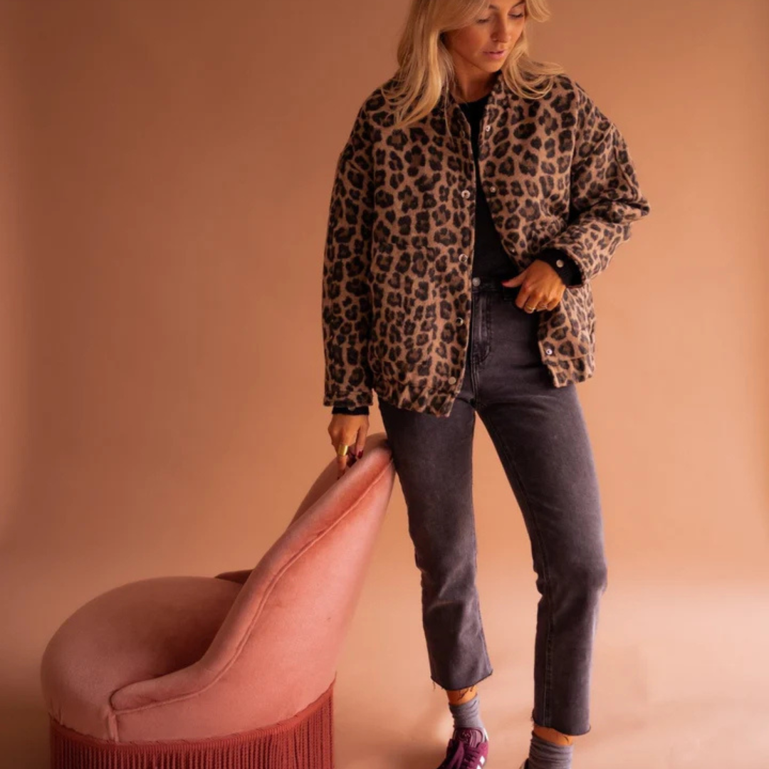 Chaqueta Luna – Animal Print con Estilo Propio