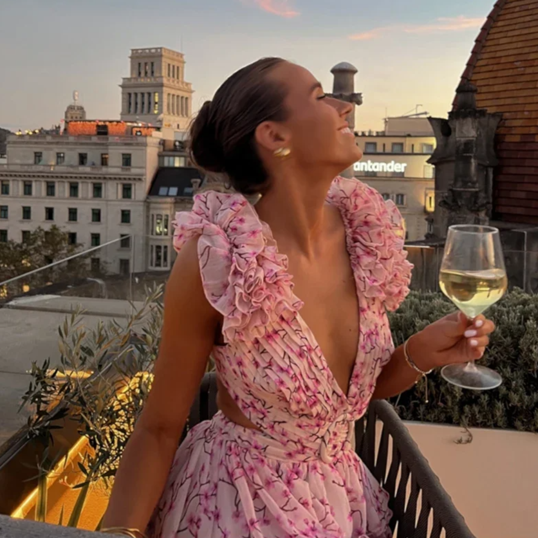 Vestido "Lilium" – Volantes Florales y Cintura con Aro