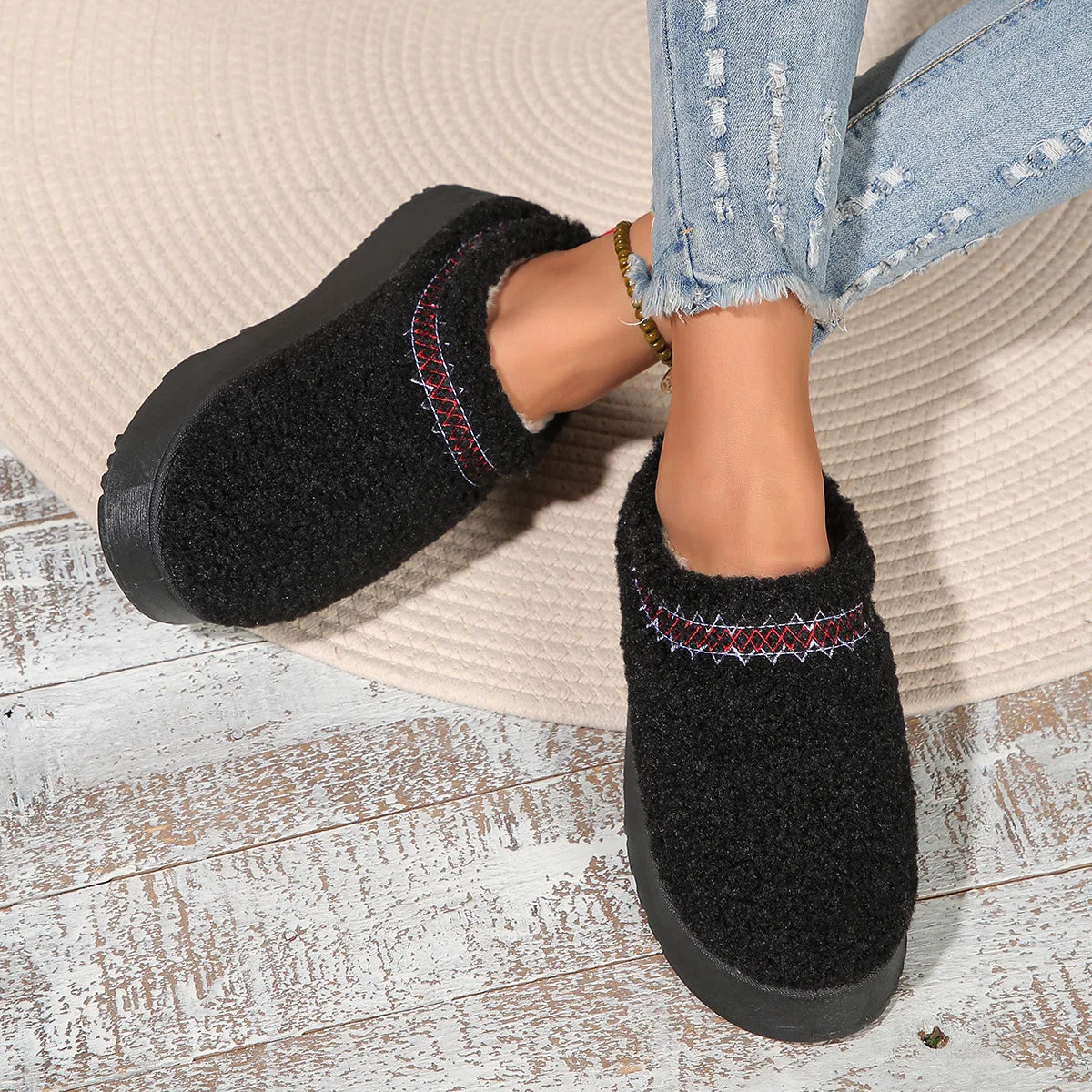 🐑 Zuecos Borreguillo Tendencia Mujer – Estilo Urbano Chic Antideslizantes | Cómodos y Versátiles