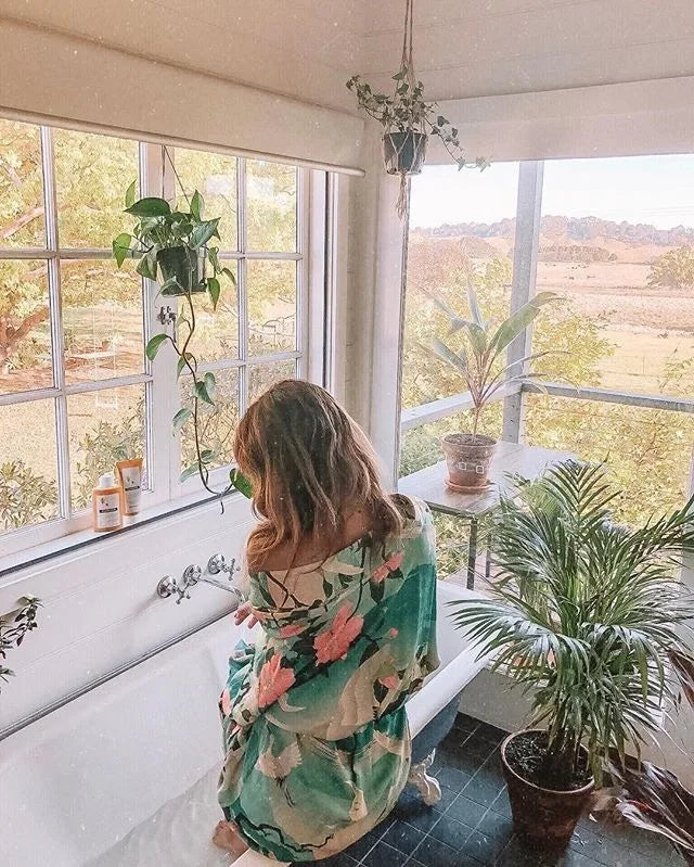 Kimono Pacific Cranes – Verde Esmeralda con Estampado Oriental