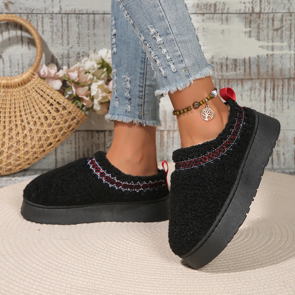 🐑 Zuecos Borreguillo Tendencia Mujer – Estilo Urbano Chic Antideslizantes | Cómodos y Versátiles