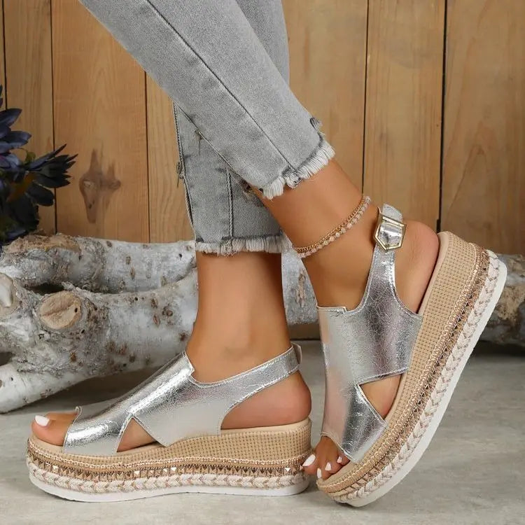 Sandalias de cuña metalizadas Aloe