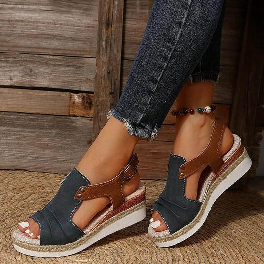 Sandalias de plataforma en piel vegana – Diseño cruzado con hebilla ajustable