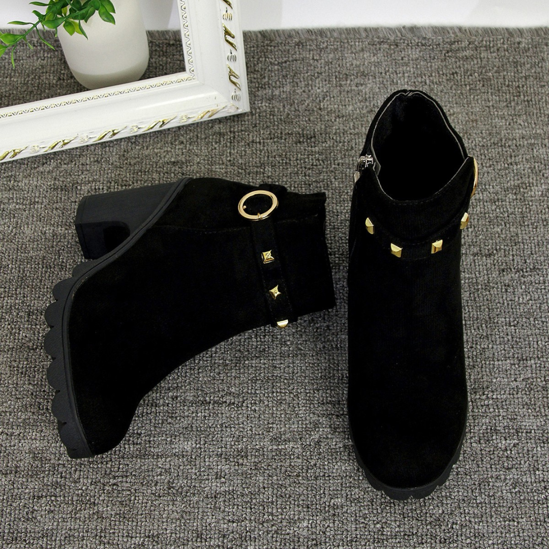 Botines suela track Goi con tacñon ancho