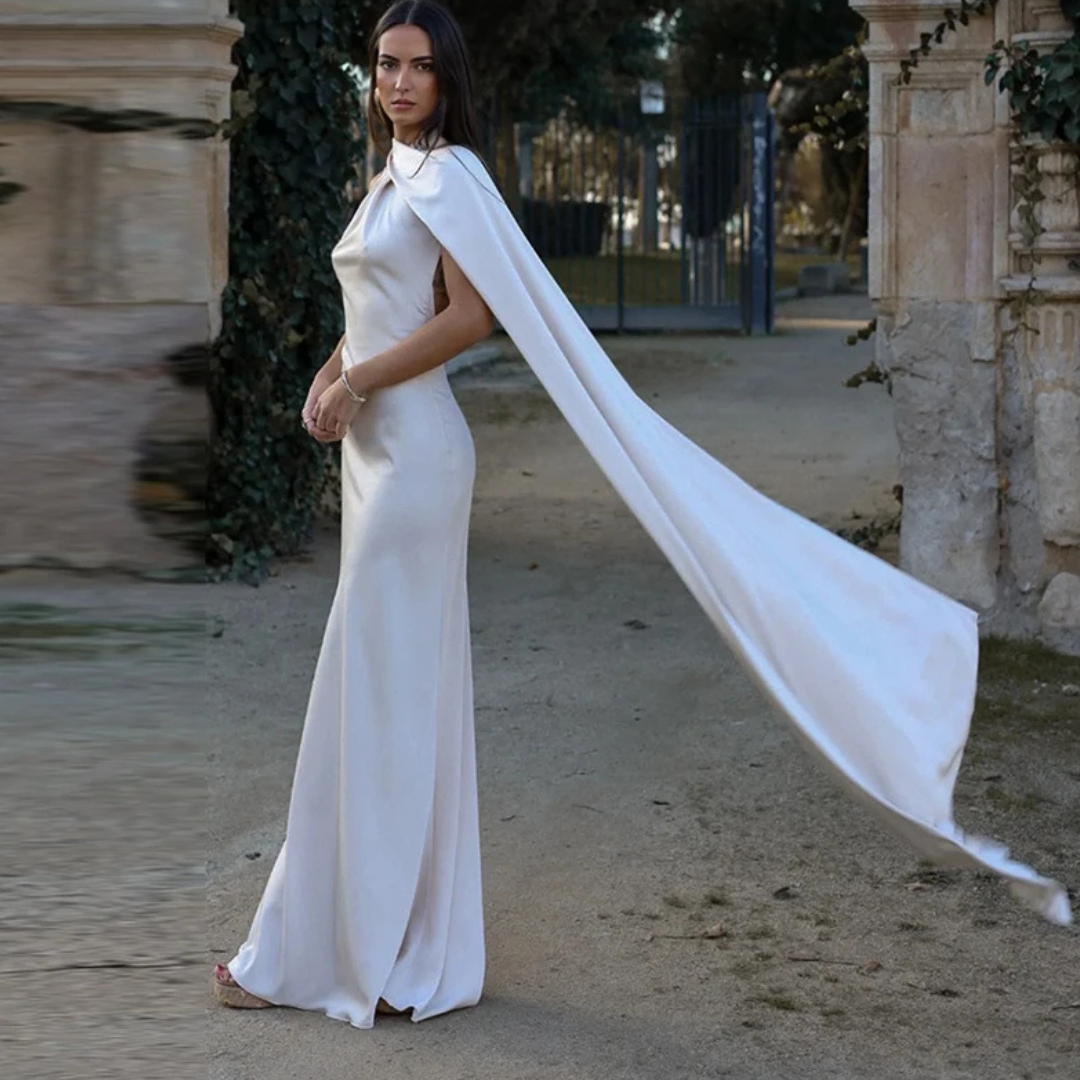 Rückenfreies Maxikleid mit Knopfleiste am Hals und integriertem Schal