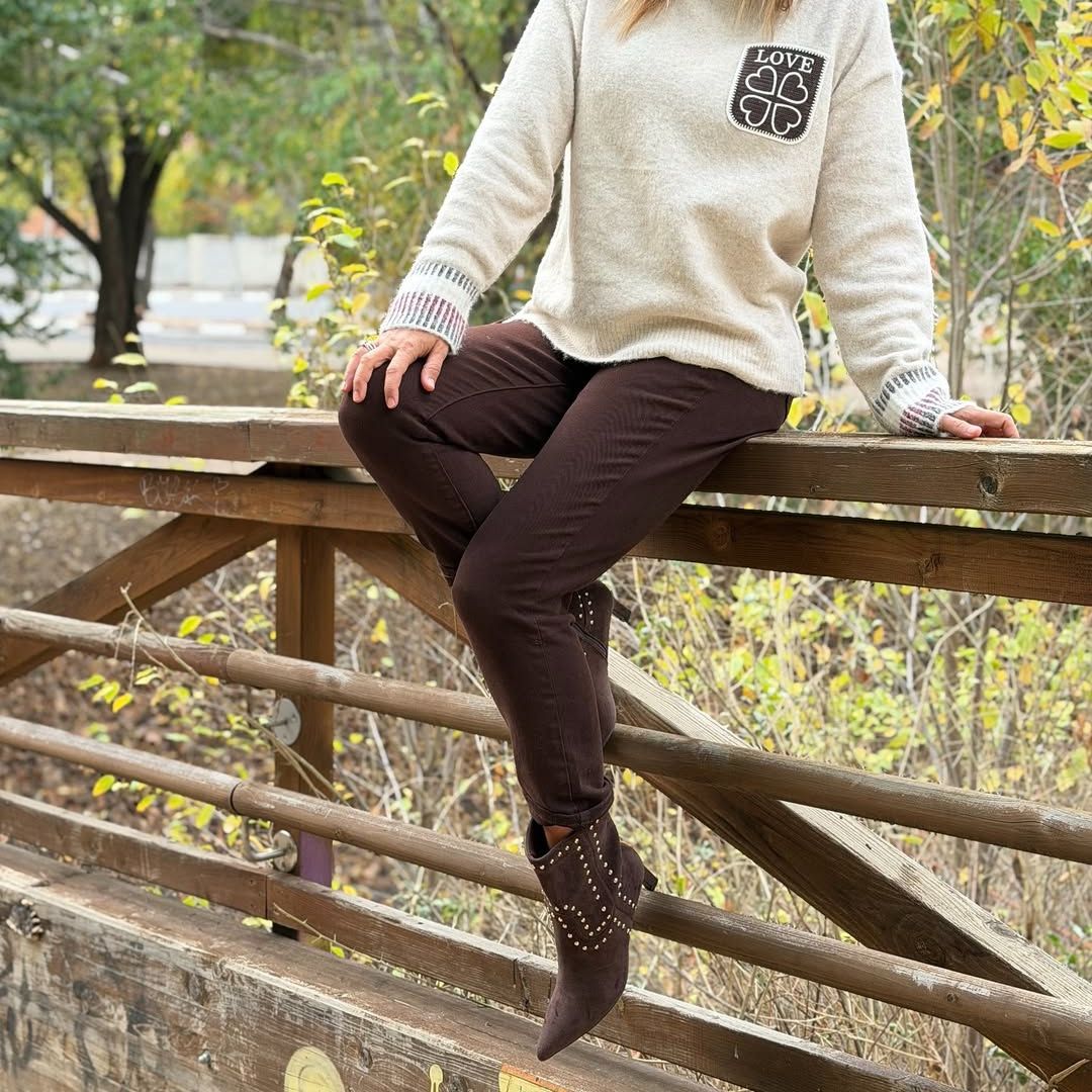 Botines Serraje caña media Sofia™ – Ante con Tachuelas